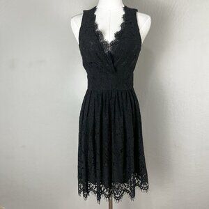 Lulus Mini Dress Black Lace V-Neck In This Moment Skater Sleeveless LBD‎ Size XS